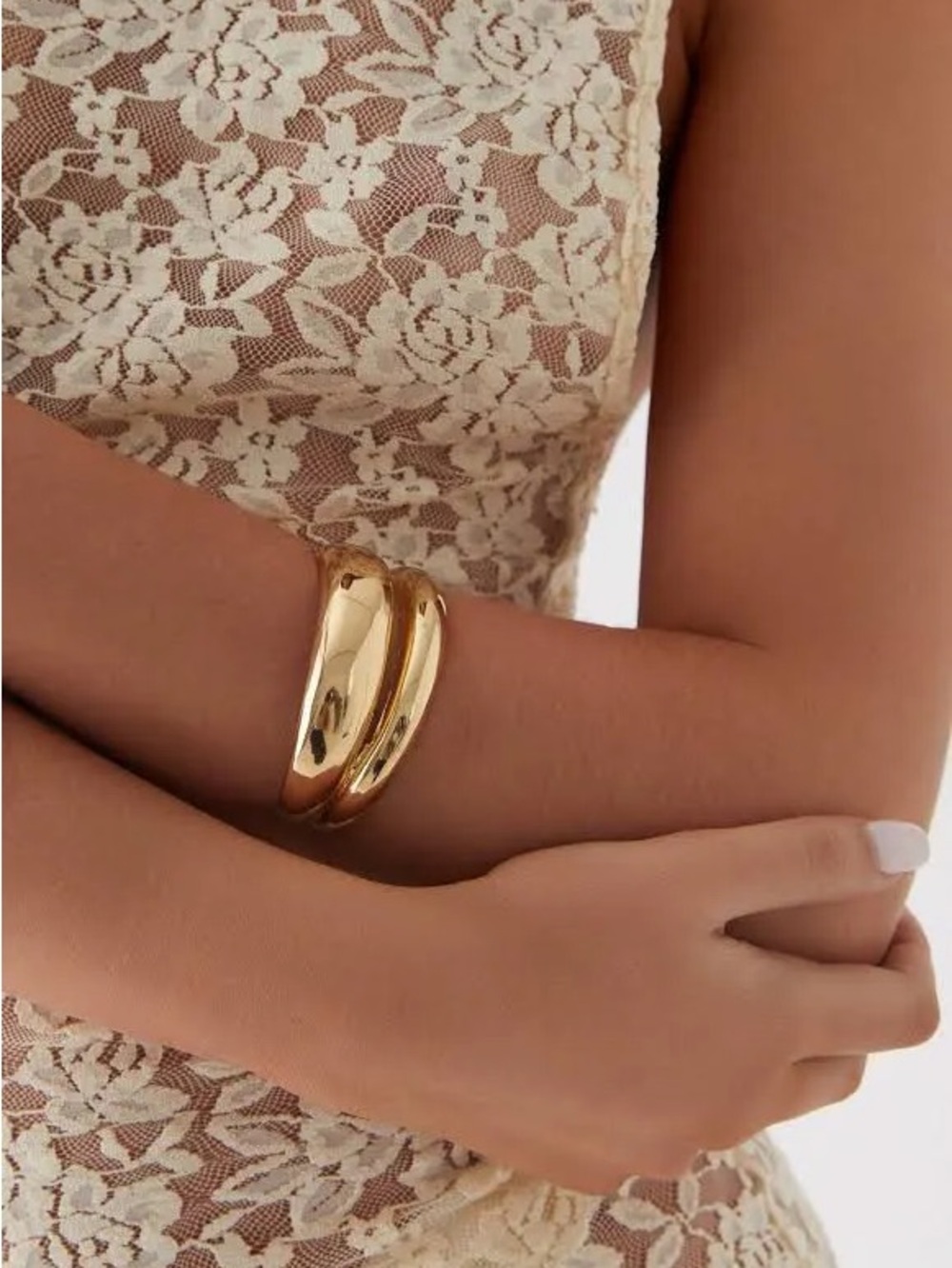 Pepper Mayo Kristin Chunky Gold Toned Bracelet